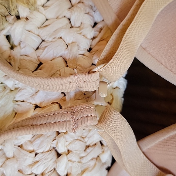 Lot of 2 Delta by Maidenform convertible 30A bras - Picture 4 of 9